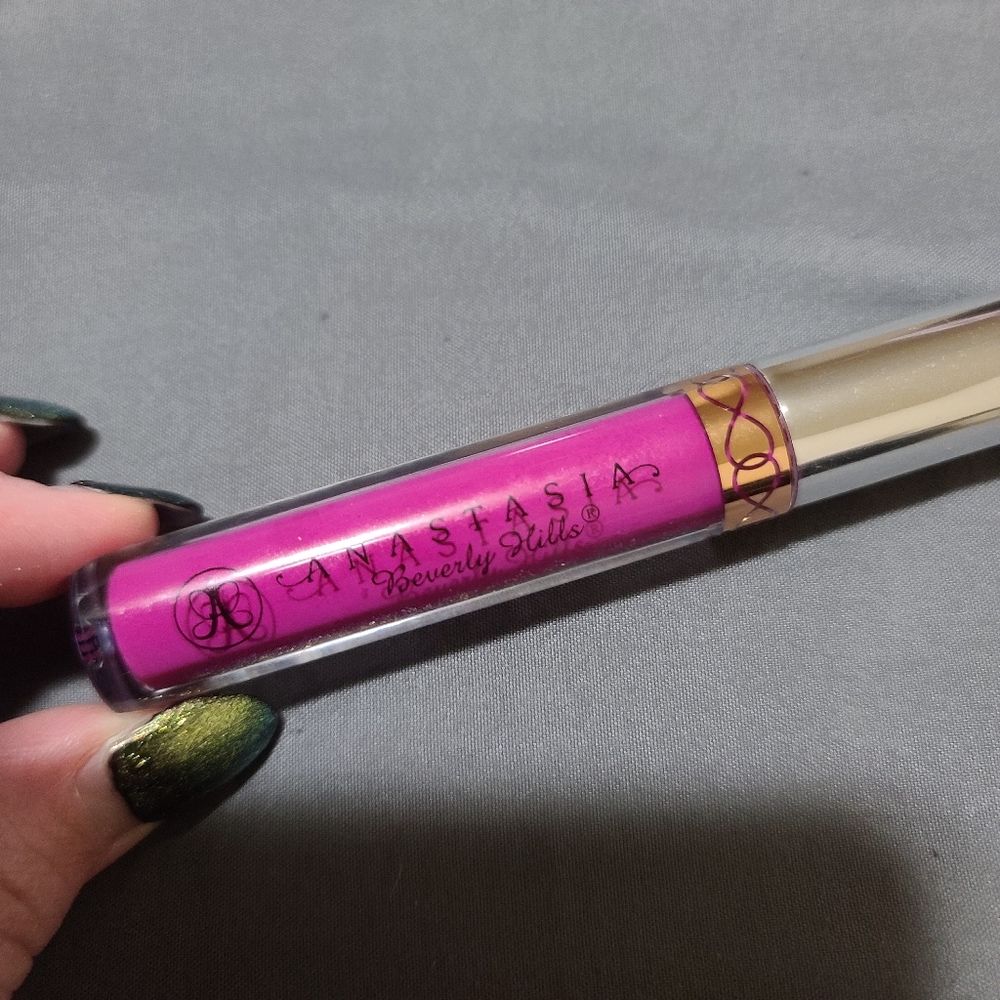 Anastasia Beverly Hills matte liquid lipstick